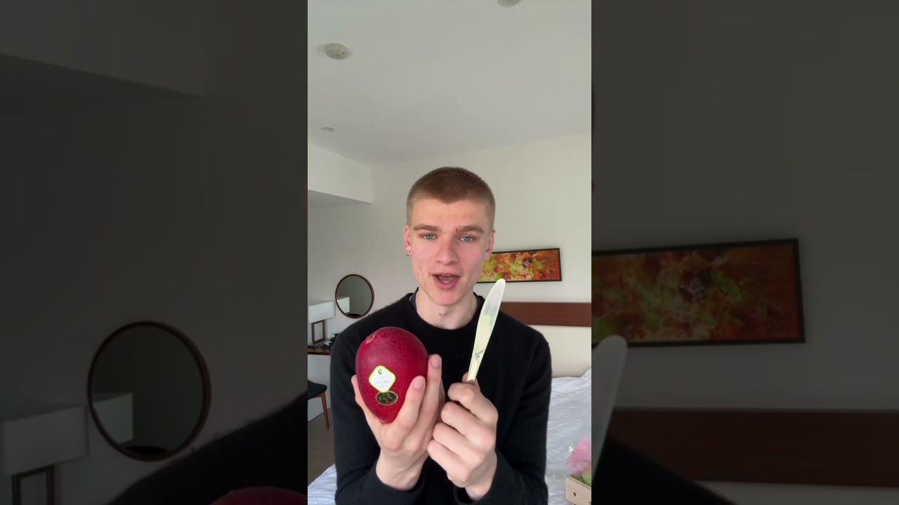 Trying the £200 Japanese mango