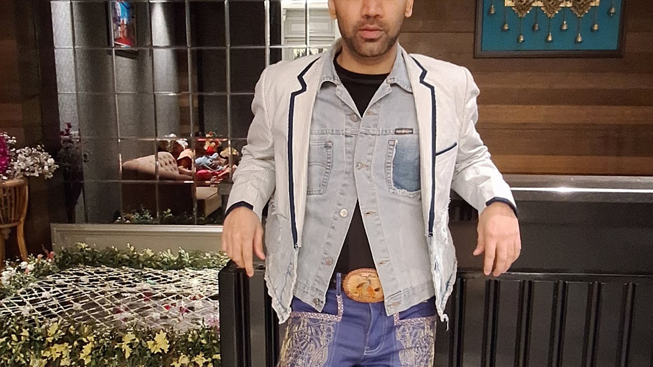 Timeless Fashion #fashionstylist #wardrobestyling #delhi #denimupcycling