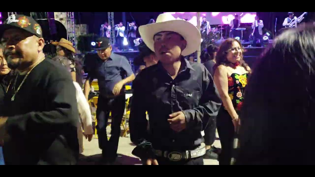 Baile de Precarnaval Silacayoapam Oaxaca 2026 música de La Dinastía Figueroa 