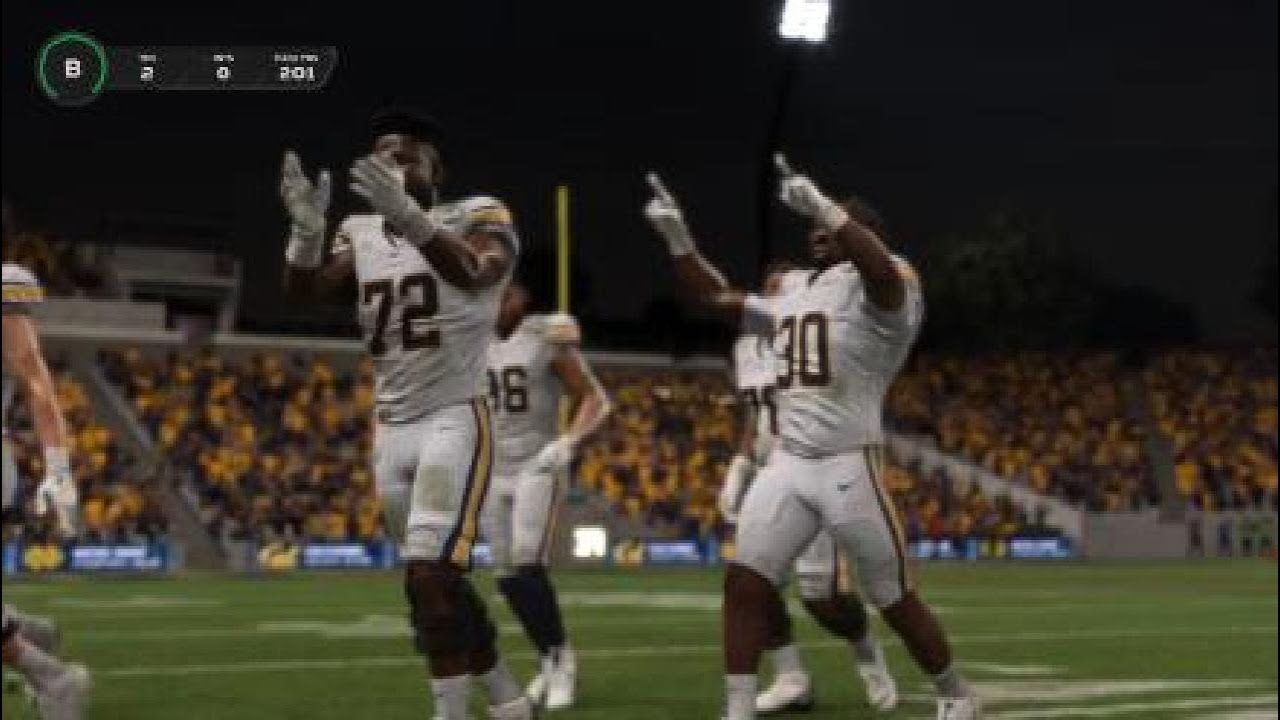 Film - COLLEGE FOOTBALL 26 ROAD TO GLORY EP 12 DEFEATING NOTRE DAME IN THE HOLIDAY BOWL