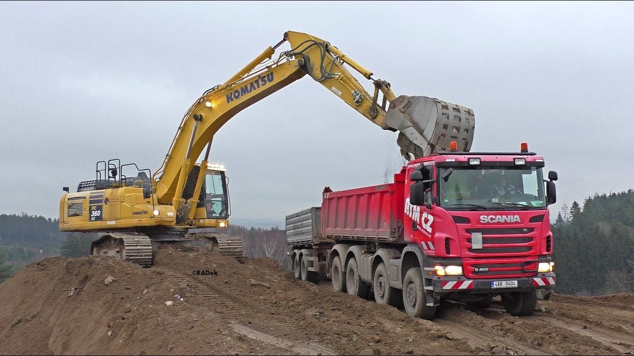 Komatsu PC 360LC load trucks