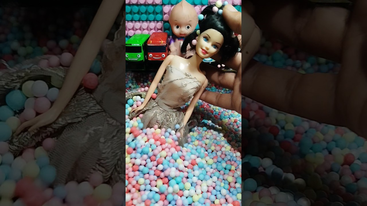 SURPRISE TOYS Barbie Doll