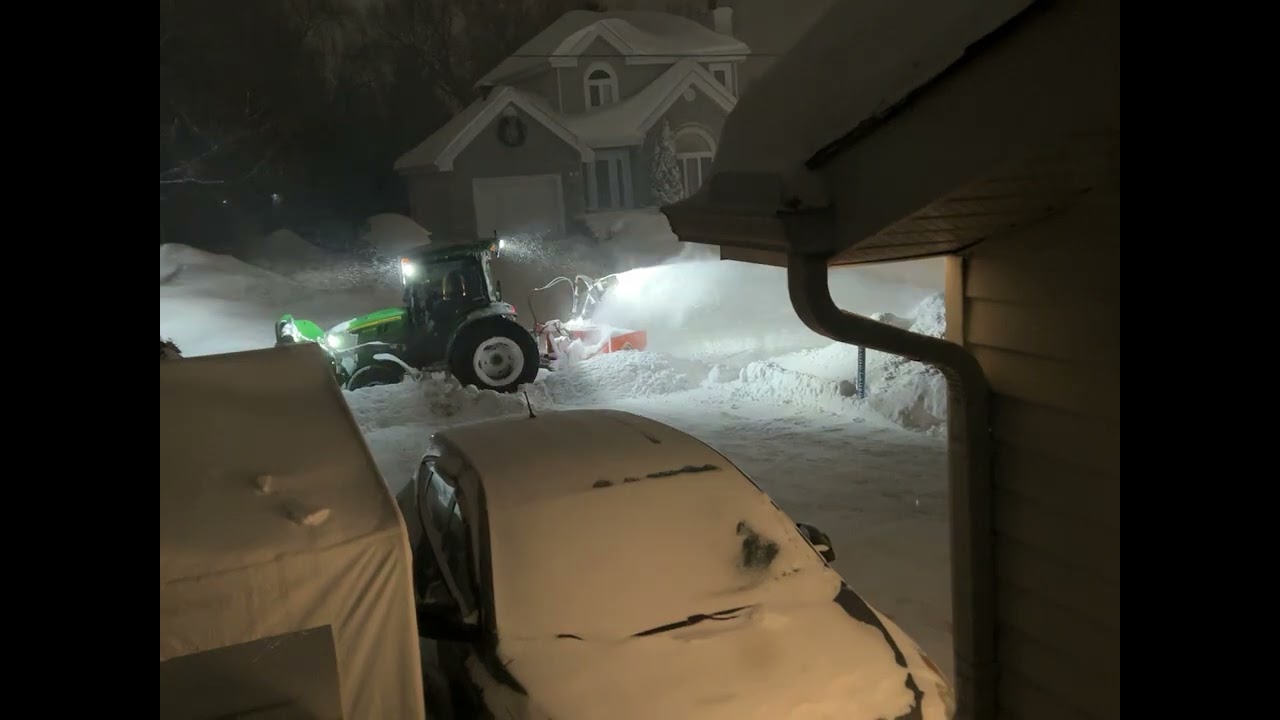 Deneigement hiver 2025 - Tracteur John Deere