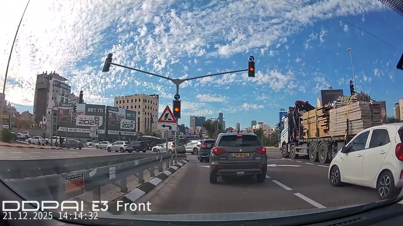 CRAZY DRIVING IN ISRAEL 696