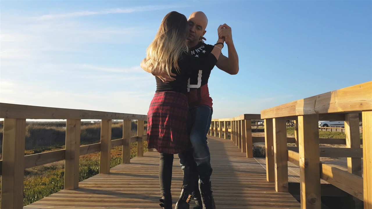 Marcelo Lopez & New Shine - Ela é Linda | Ben & Ana