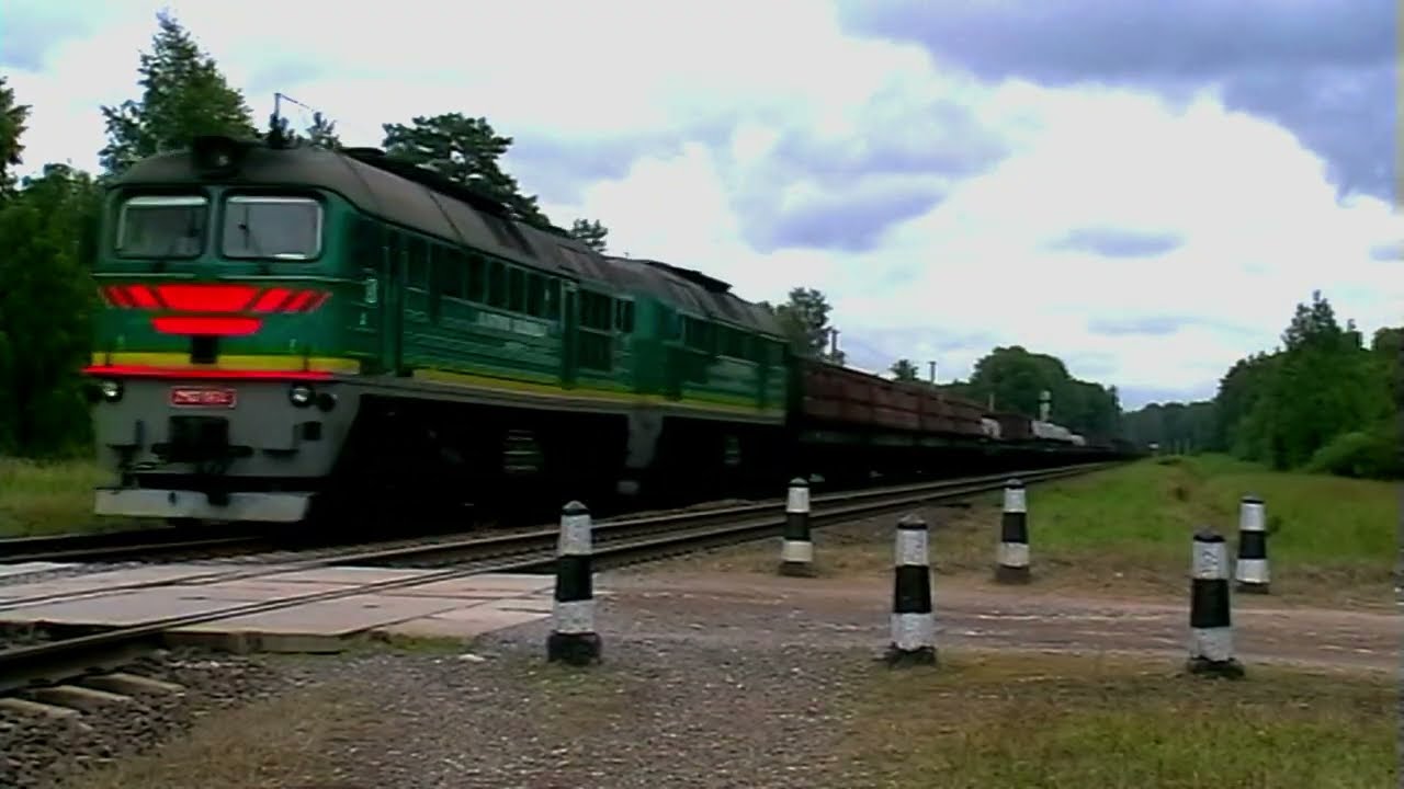LG 2M62M-0674 with freight train to Kaliningrad (2008)
