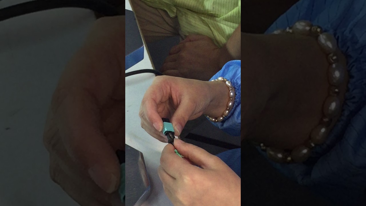 Assembling the MPO connector