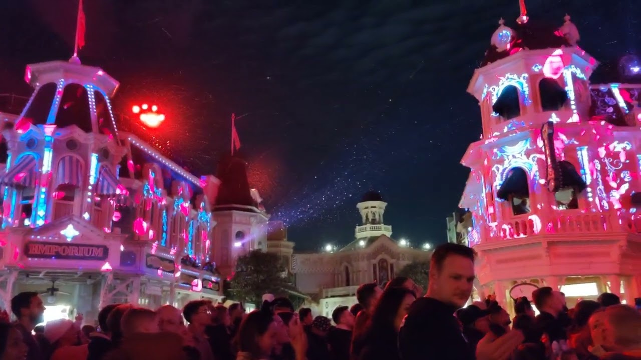DISNEYLAND PARIS. Disney Tales of magic