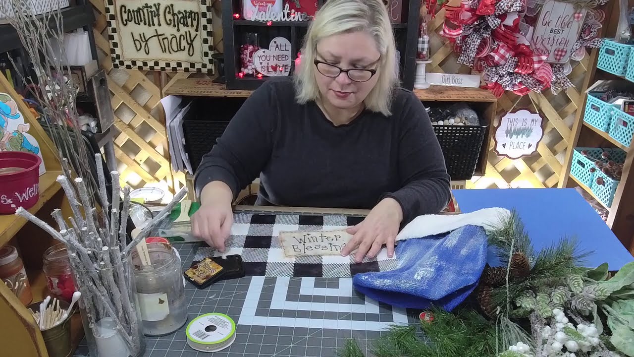 ❄️ Let's Craft in Real Time and Create a Winter Decor Bag Door Hanger