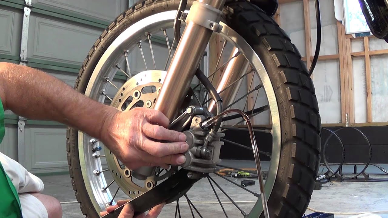 Suzuki DR650 front disk pad and fluid change