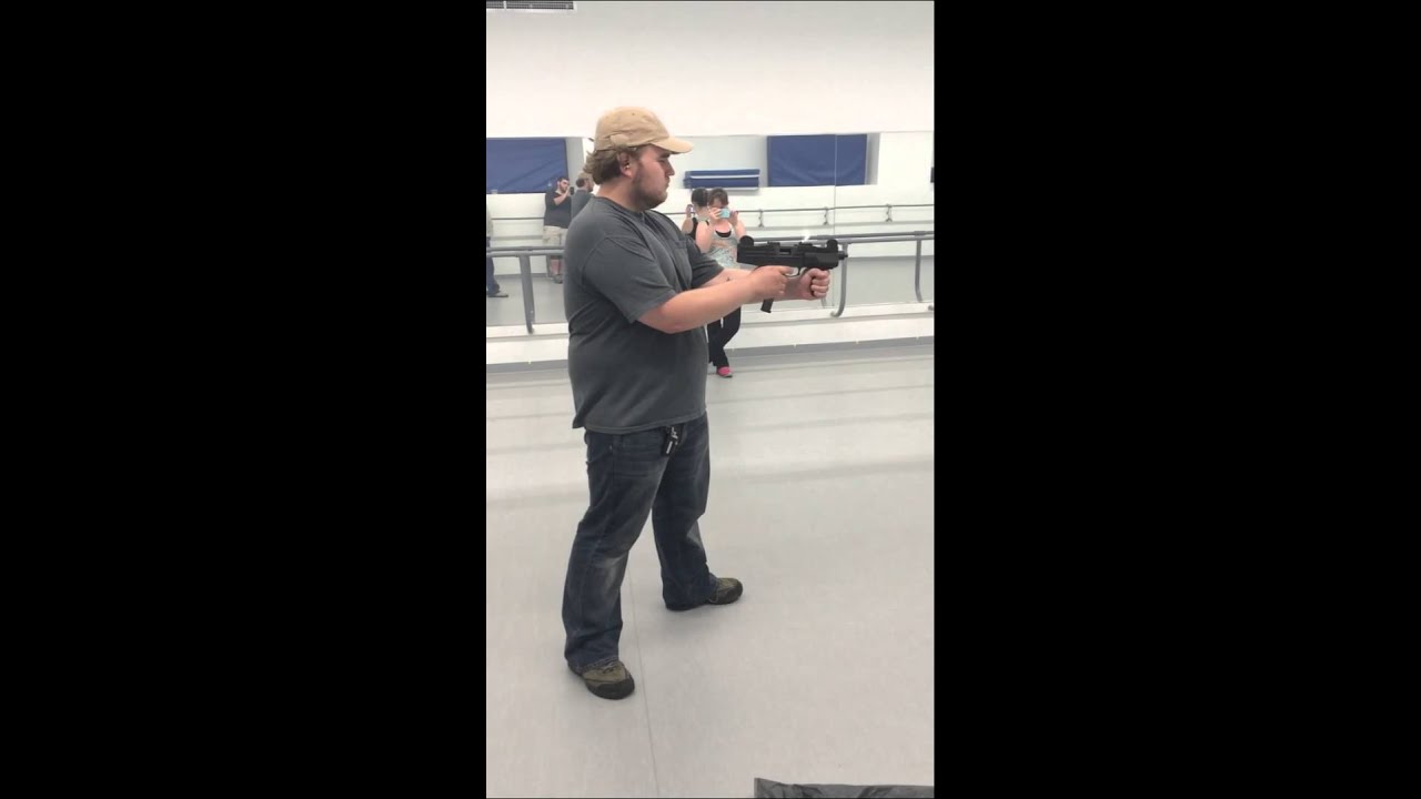Stage Combat Uzi- mag dump