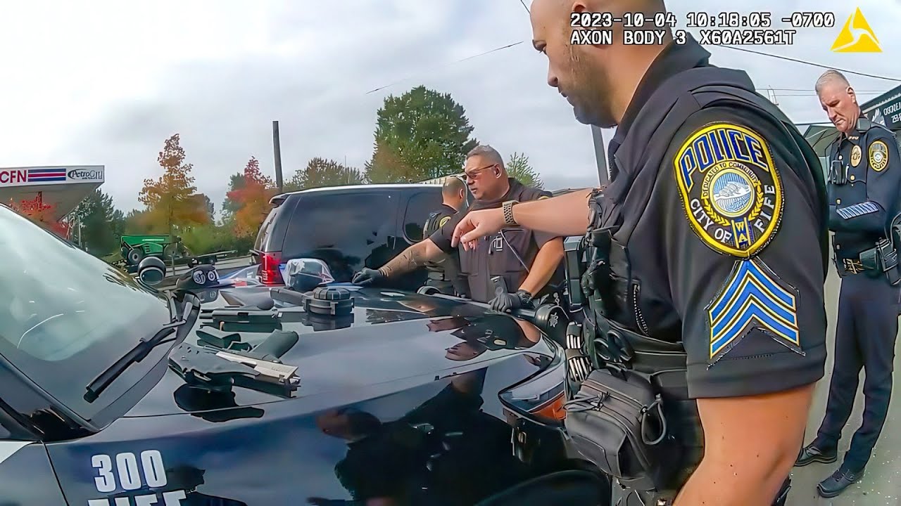 Cops Find Stolen Military Weapons and Bombs in Man's Trunk