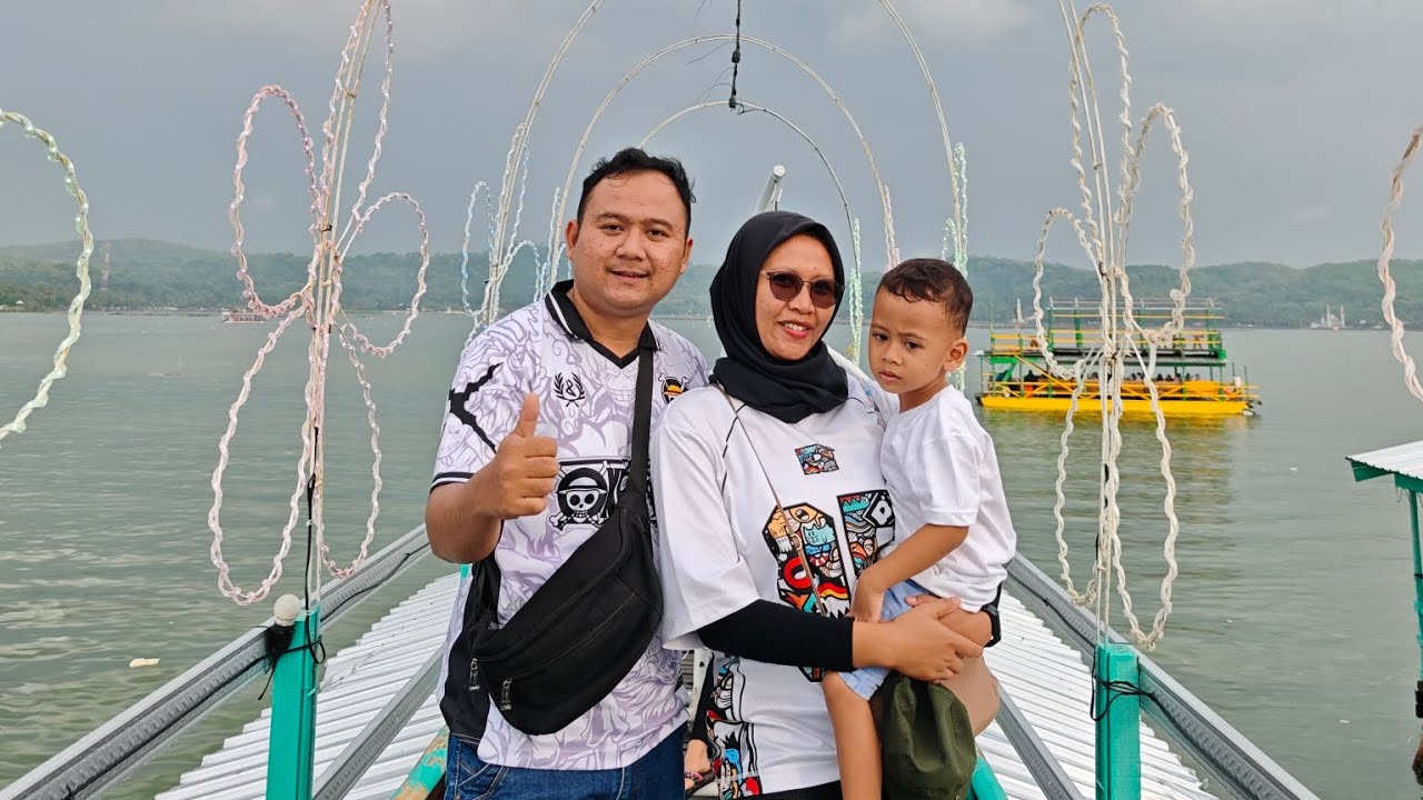 Makan dan Naik kapal di Rowo Jombor Klaten 😄