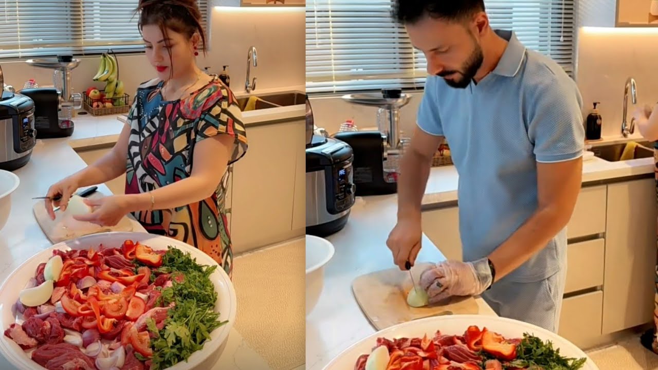 نور وعصام 🥰 وهلا بلشنا بلطبخة عصام فرم اللحمة وانا فرمت البصل والخضرة 😋