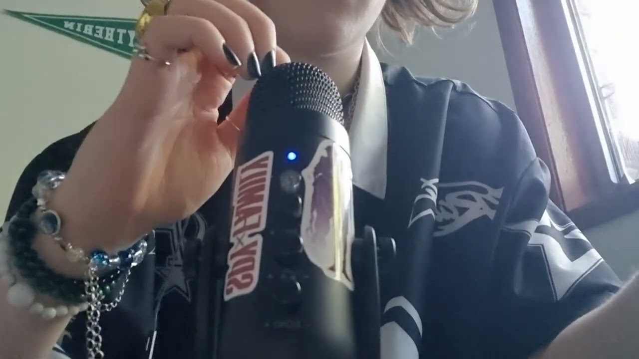 ASMR: Mic Triggers 🫶 (not very good quality tbh, I'm pretty tired)