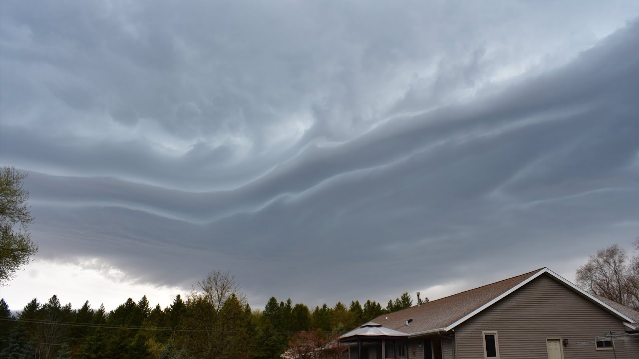 Severe Thunderstorms Bring Large, Accumulating Hail & Flash Flooding to Southern Wisconsin - 4/19/23