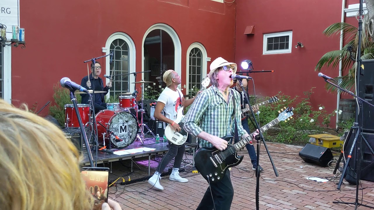 Tommy Stinson, Moby, Fred Armisen, Tony Kanal  - 