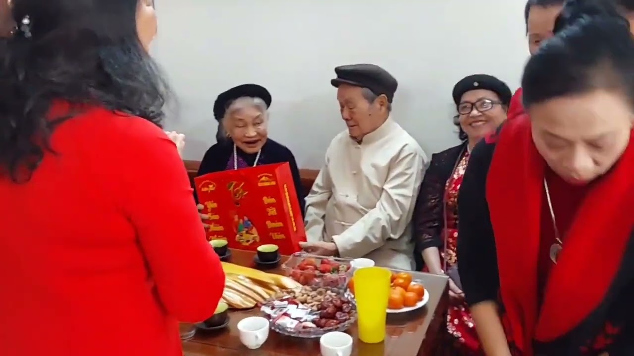 Thăm Cụ Hoàng Thị Mãi Làng Nam Nhạc  Tuổi 102 - Xuân Bính Ngọ ( Phần1)