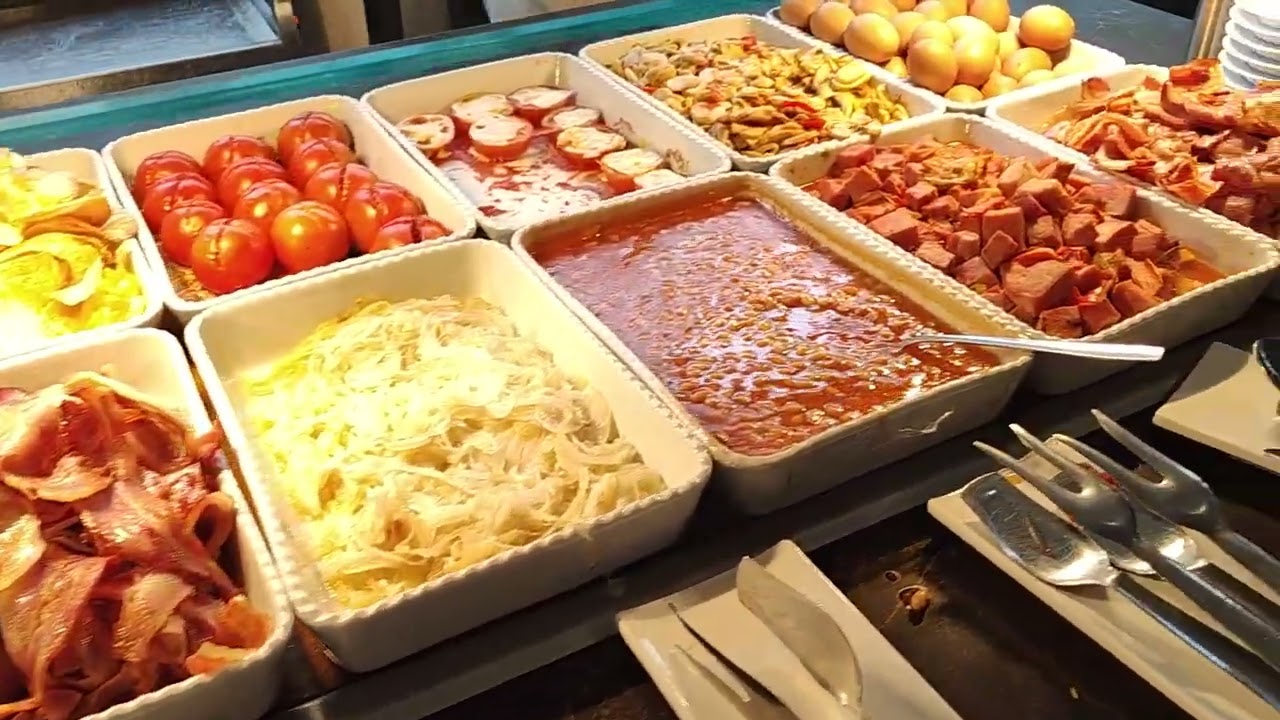 RIU Palace Santa Maria Main Restaurant Breakfast Fr&uuml;hst&uuml;ck Hauptrestaurant 2023