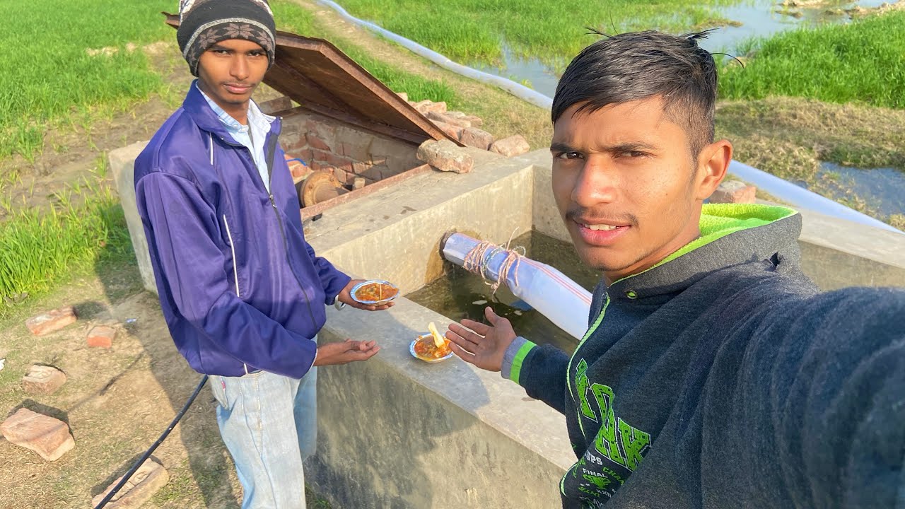 Khet per kha rahe he Tikki 😊