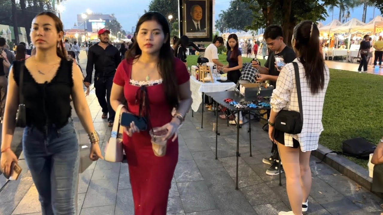 Phnom Penh Walk, Holiday in Phnom Penh City | Explore Cambodia Nightlife 2025 [4K]