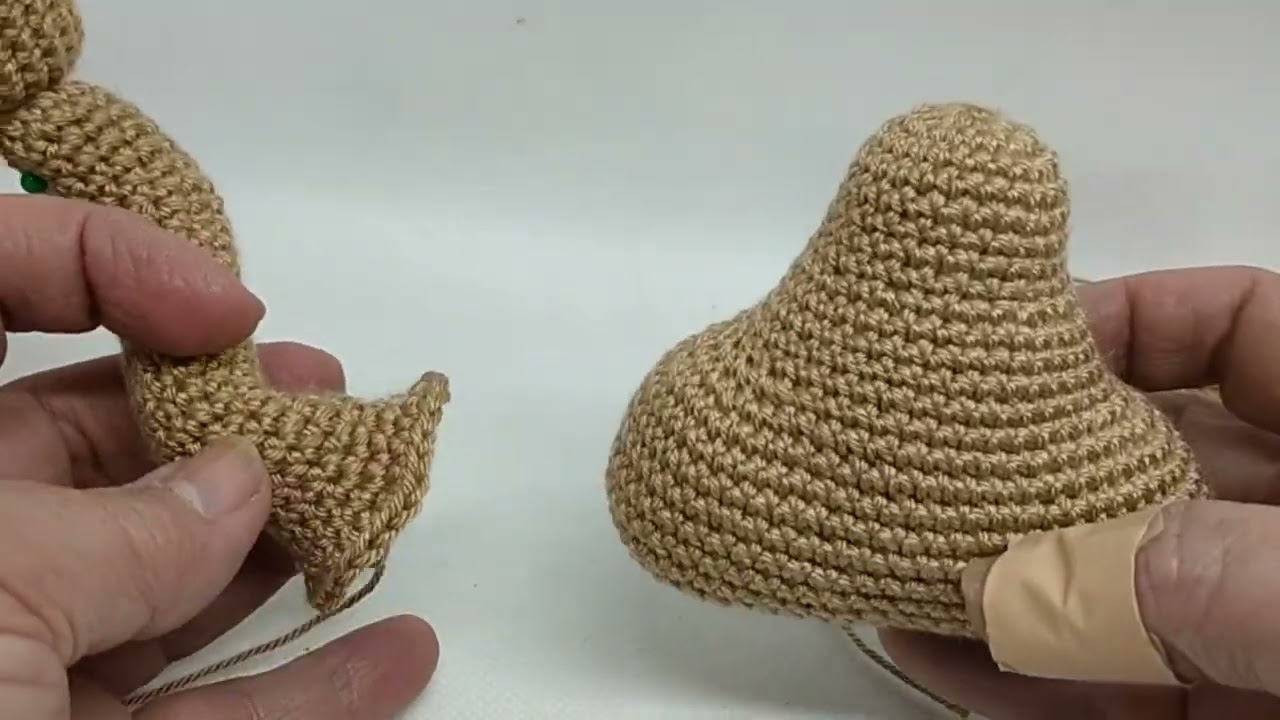 VIDEO 4 CAMELLO AMIGURUMI  (Acabado de cuerpo y unión de piezas)
