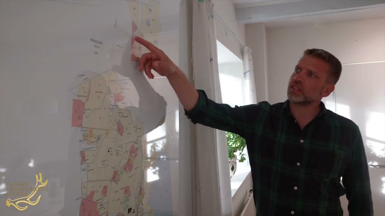 F&oslash;lg en klapjagt p&aring; fasaner hos herreg&aring;rdsj&aelig;ger Lars p&aring; Astrup Gods