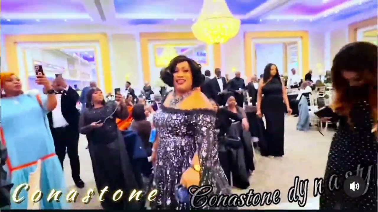 Conastone serenading the guest with some Afrocentric tunes at the VIN 10th anniversary London