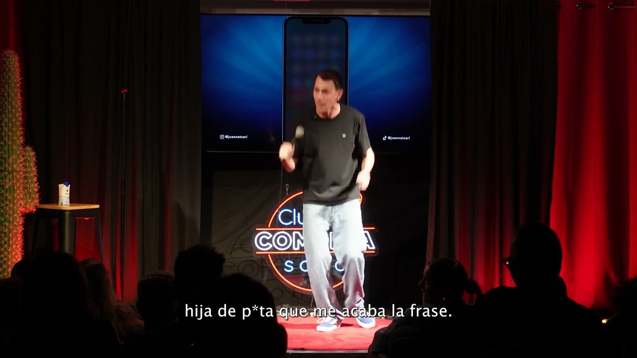 Un Victor, un Juli&aacute;n y un ROLLO que se entiende r&aacute;pido en el show de Oye Siri | STAND UP COMEDY