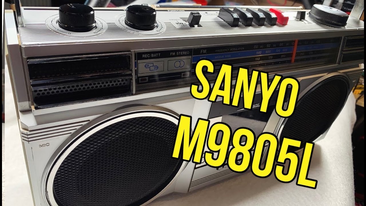 Sanyo M9805L Radio Cassette Service. New Belt. Power Suply Fix. Boombox Repair.