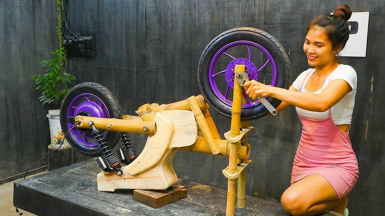 Talented Young Girl Crafts a Motorcycle Entirely from Wood - DIY Build