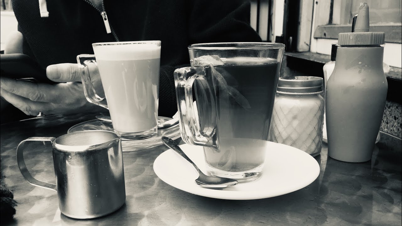Dundee stroll: Billy MacKenzie & Fortes cafe.