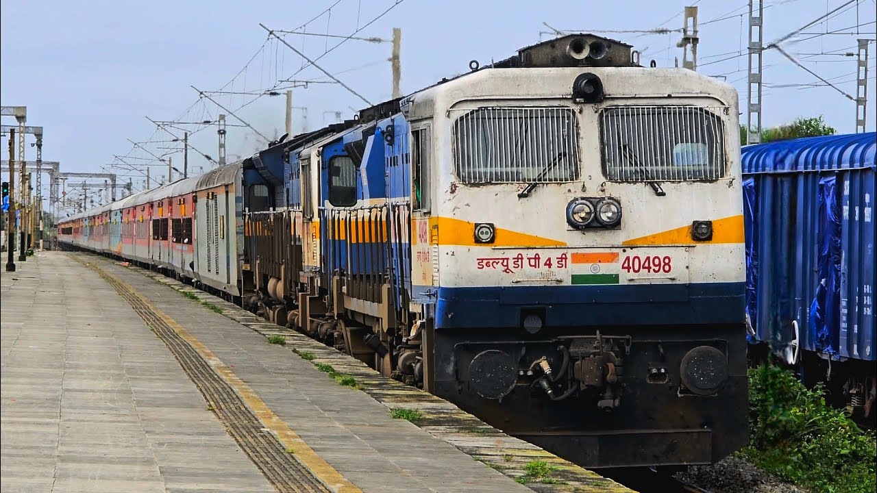 40498 KJM WDP-4D IN CAB-2 FORWARD+40454 KJM WDP-4D HAULING 16588 BIKANER YESVANTPUR EXPRESS 