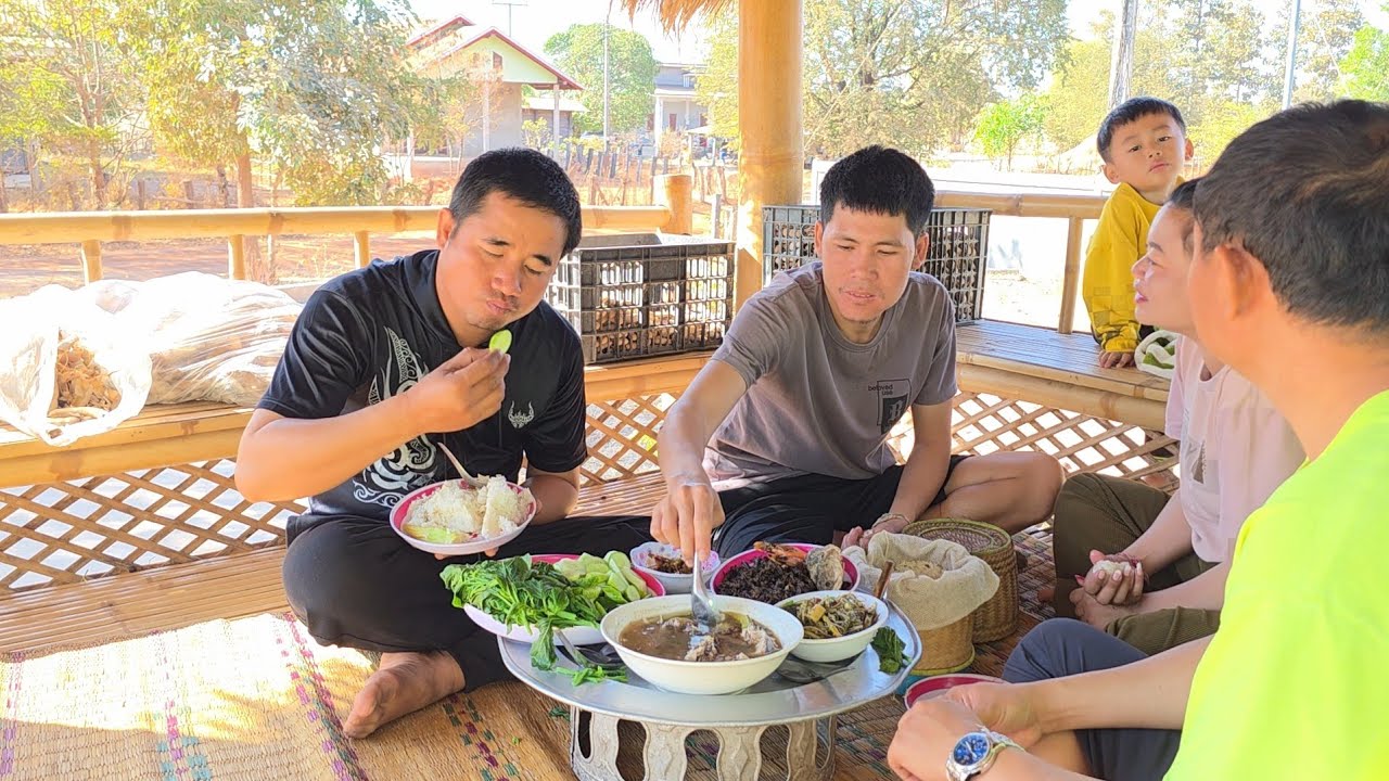 ต้มส้มปลาค่อให่ยแจ่วพริกดิบขั้วแมงชอน