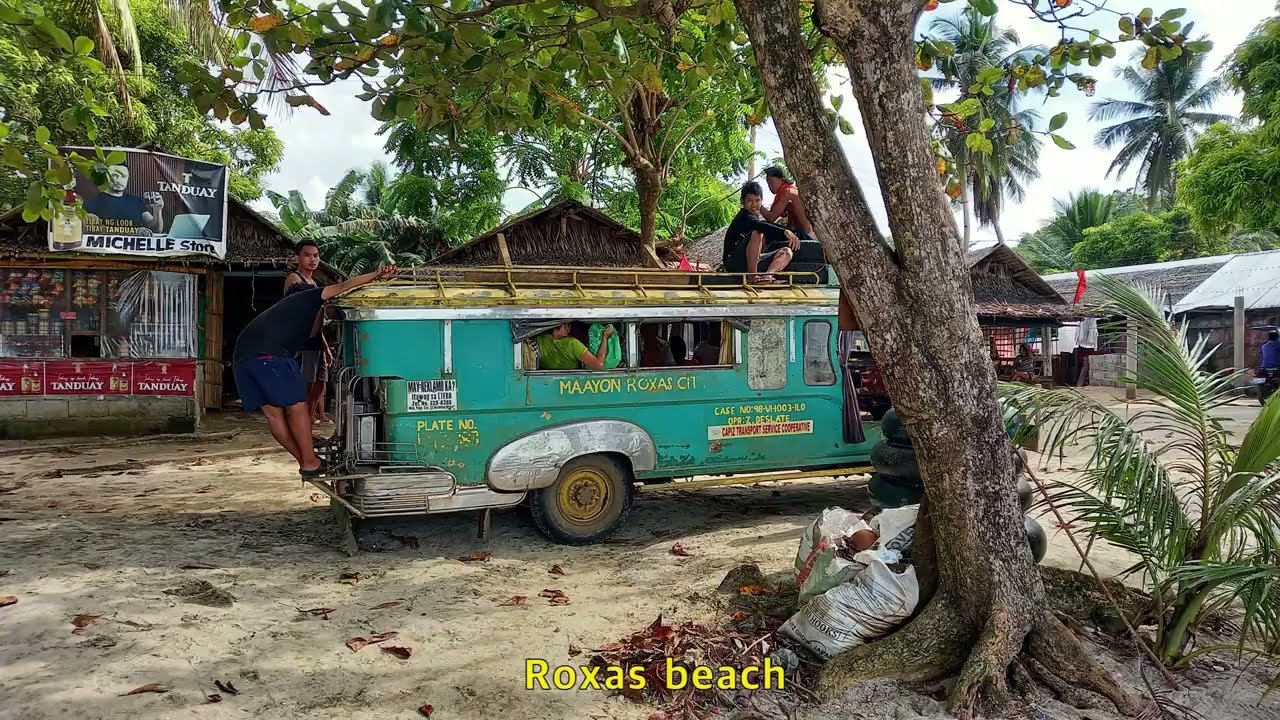 Walking, Roxas beach