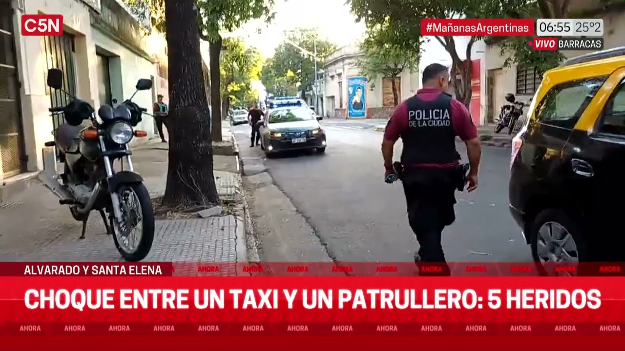 CHOQUE entre un TAXI y un PATRULLERO en BARRACAS: 5 HERIDOS