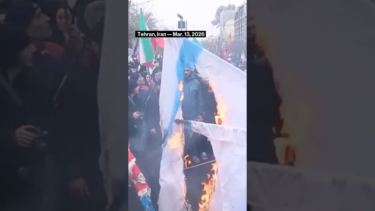 Explosions Rock Tehran Pro-Government Rally