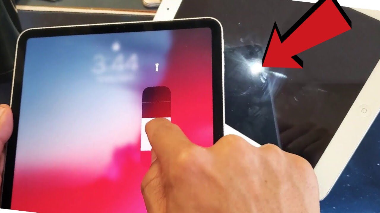 iPad Pro: как использовать и включать/выключать фонарик (а также как увеличивать/уменьшать яркость)