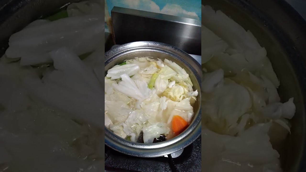 Nagluto ng chicken soup dahil malamig ang panahon @rebeccadecastro9321