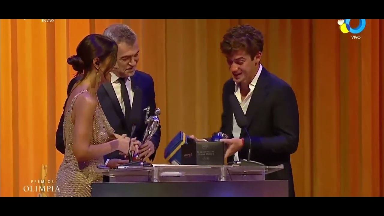 Franco Colapinto recibe el Premio OLIMPIA 2024