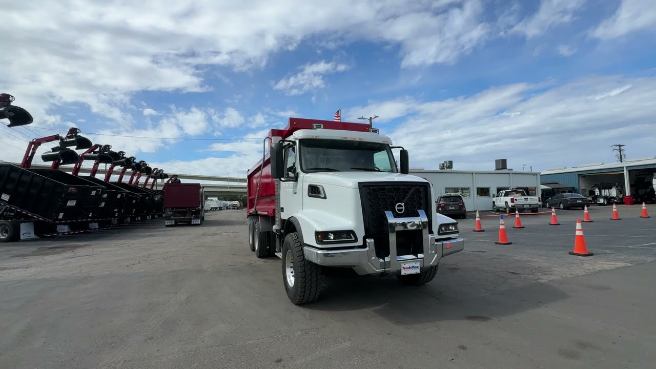 2025 Volvo VHD64B 20 Yd Babco Dump Truck - 110352