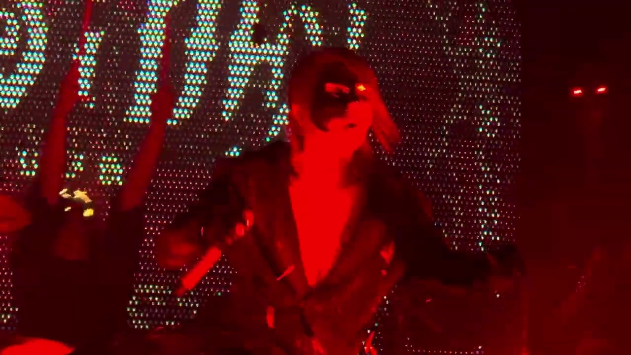 HYDE - DEFEAT (Cariocas Club, 14/09/25)