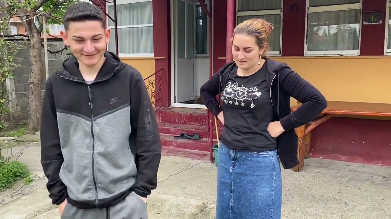 AM SPART TOT ÎN CASA AM RĂMAS CU GĂURI 🕳️ ÎN PERETE