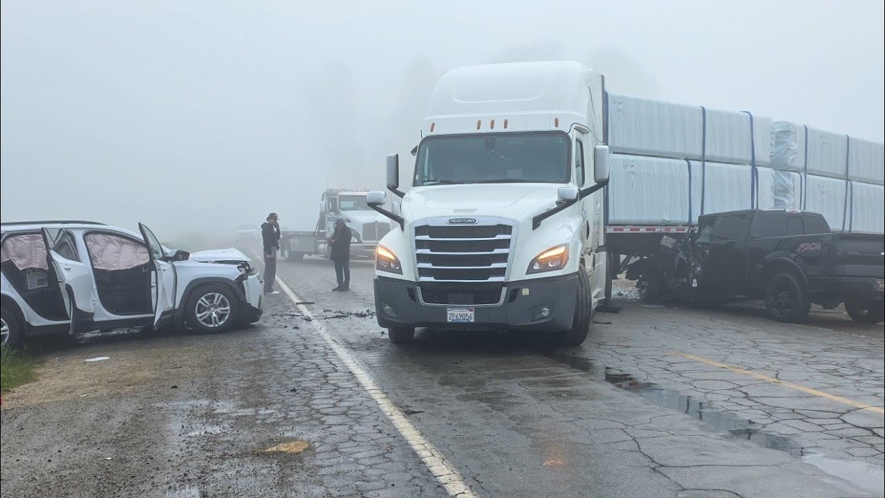 Three-Vehicle Collision with Extrication on Di Giorgio Road