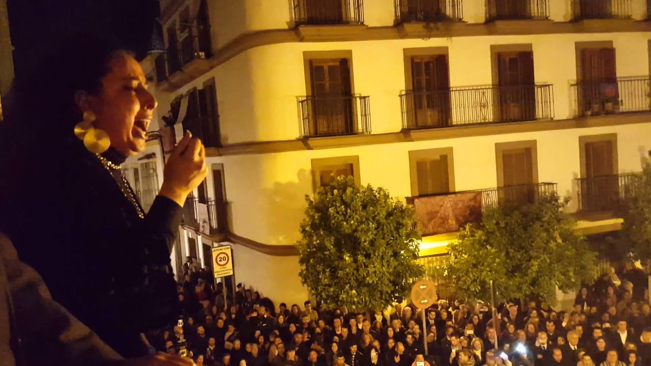 SAETA DESDE EL BALCÓN. EVA RUBICHI A LA VIRGEN