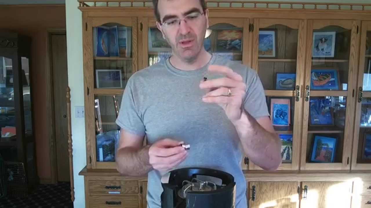 Taking Apart a Corny Keg - Pin Lock