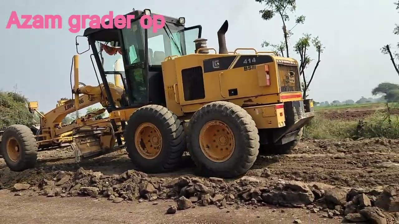 Liugong Motor Grader BSIII 414 CLG gravel grading #construction #roadwork 