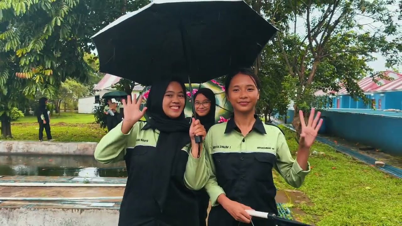 KELOMPOK 4 MENGAMBIL SAMPEL PLANKTON