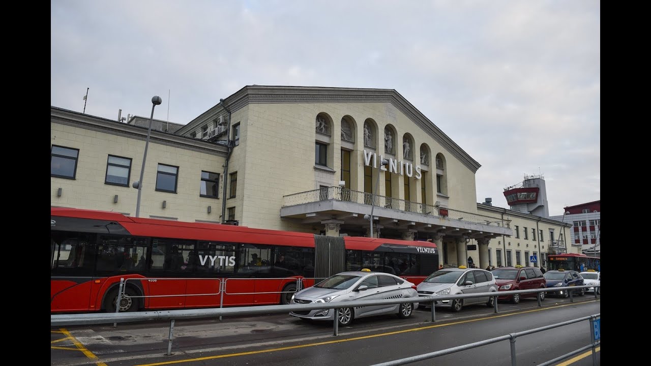 Svarstoma nugriauti Vilniaus oro uosto atvykimo terminalą: neatitinka modernios Lietuvos įvaizdžio