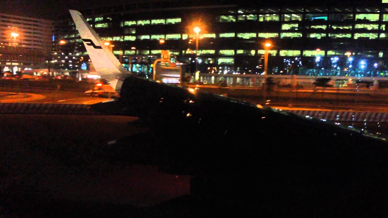 Finnair A321 Sharklet (A321ER) landing and taxi at Dubai (Night)